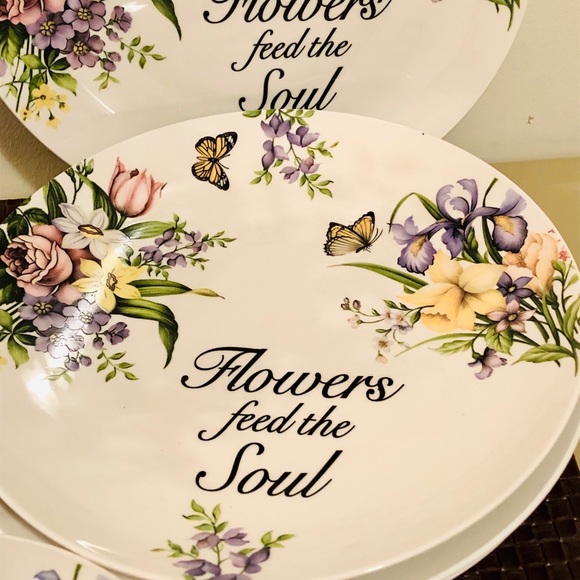 🌷 Brand New! 8 Piece Plate Set 🌷 - Picture 2 of 7